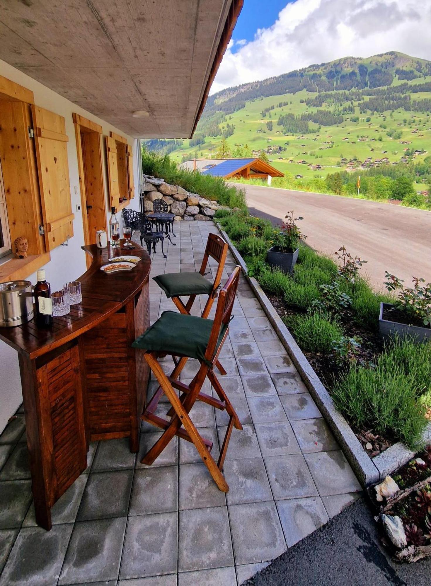 Large Deluxe Studio For 2 - Chalet Lovo Lenk Esterno foto